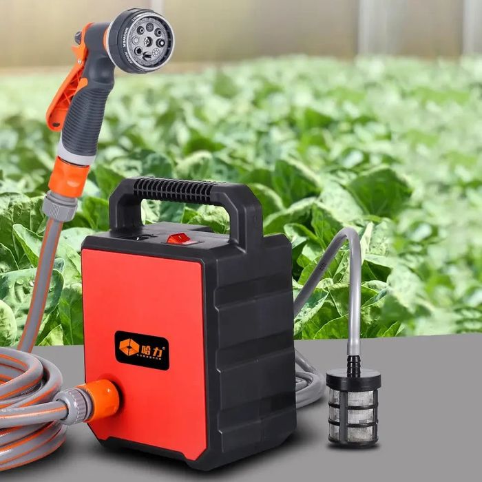 Аккумуляторная помпа для воды с, распылителем и шлангом