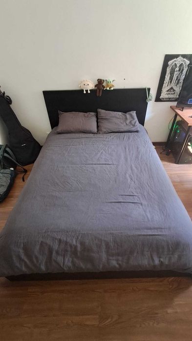 Cama de casal + estrado (sem colchão)