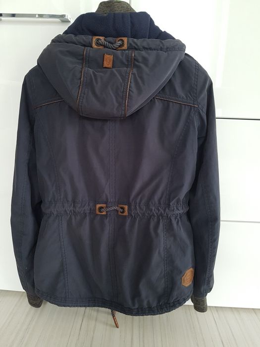 Piękna  damska kurtka  Naketano