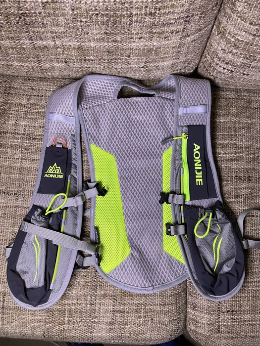 Рюкзак жилетка для бігу гідратор вело