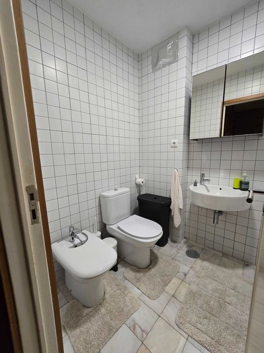 Quarto Mobilado para Arrendar na Buraca | 5 Min. das Portas de Benfica