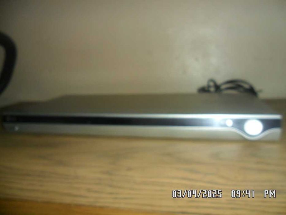 LG DVX 286 Odtwarzacz DVD z pilotem i kablem