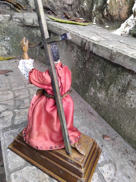 senhor dos passos em madeira policromado