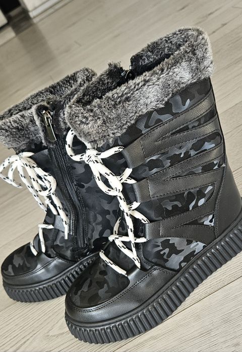 Buty zimowe   dla dziewczynki rozm 38 nowe