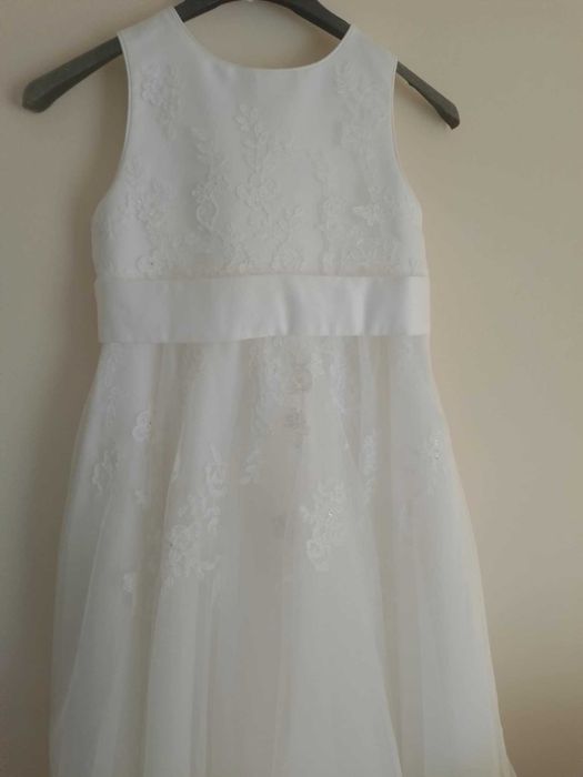 Sukienka ecru, Komunia