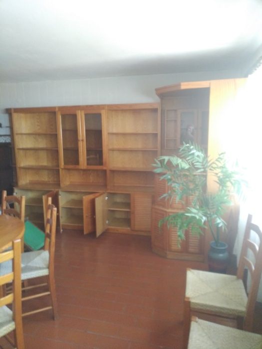 Móvel de sala com bar em madeira