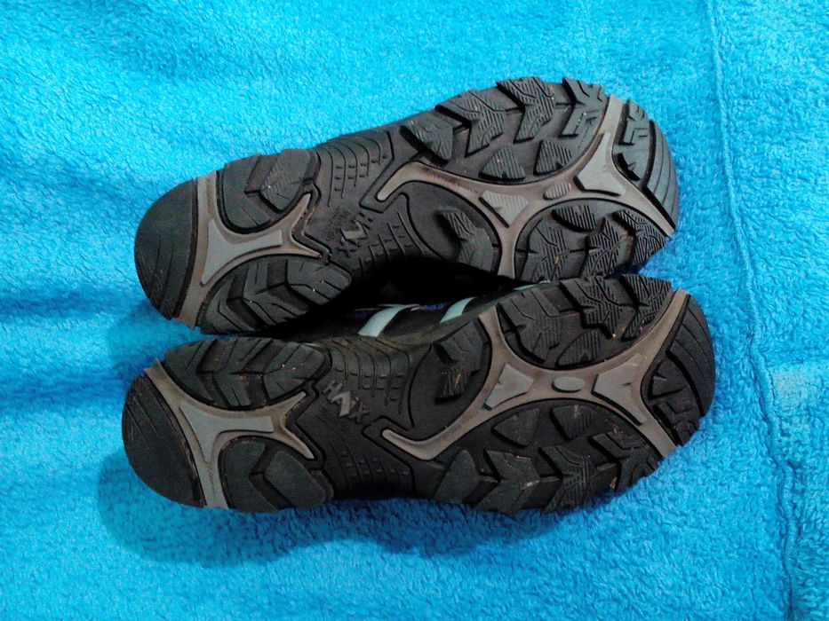 Кросовки GORETEX (високоякісні) розмір: 45-46 (UK-11, EU-46, USA-12)