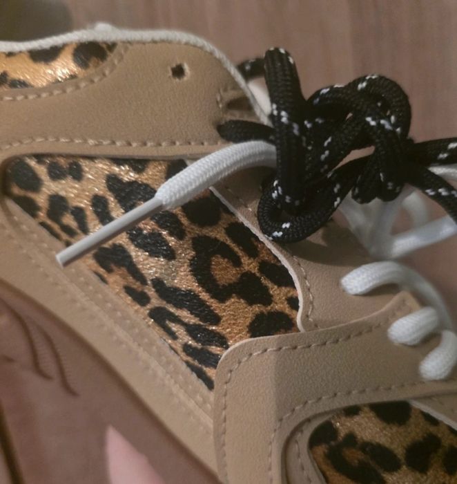 Tenisówki wzór panterka