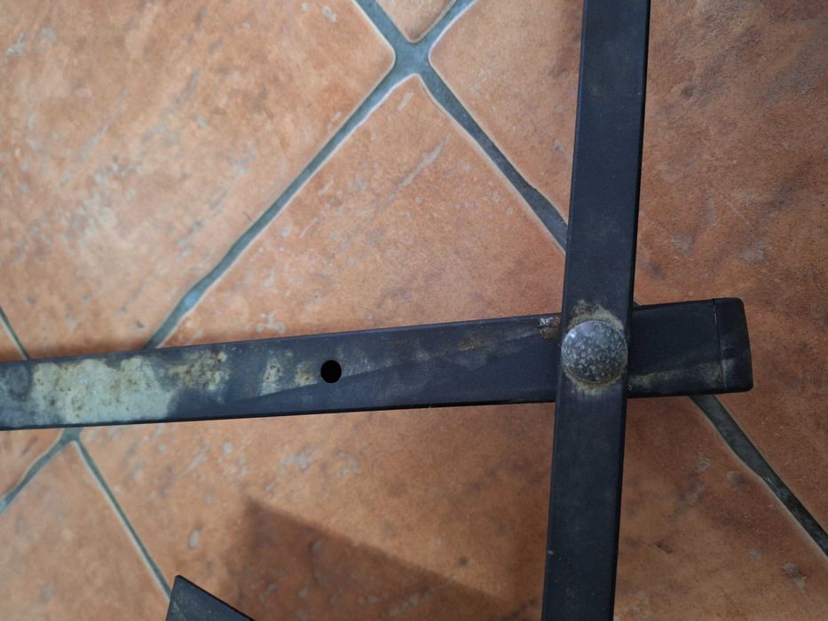 Suporte para TV ou Microondas ou forno