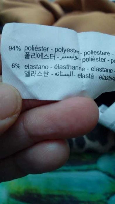 Calças estampadas marca Zara