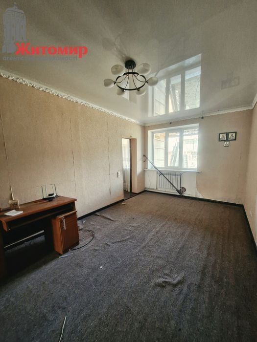 Продається простора квартира в приватному будинку в с. Черемошне