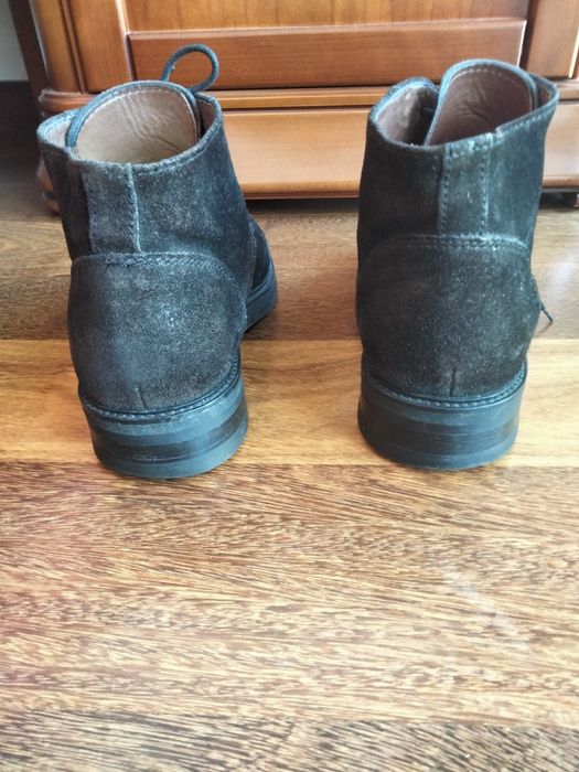 Bota se homem, em camurça