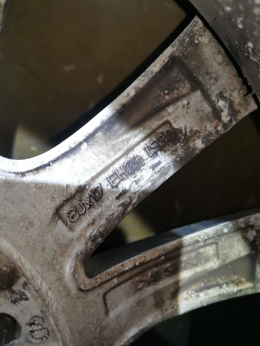 Felgi aluminiowe BMW 17" styling 236 z oponami letnimi