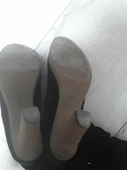 Жіночі замшеві зимні сапожки