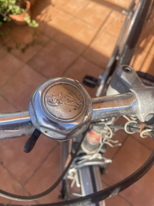 Bicicleta antiga Peugeot