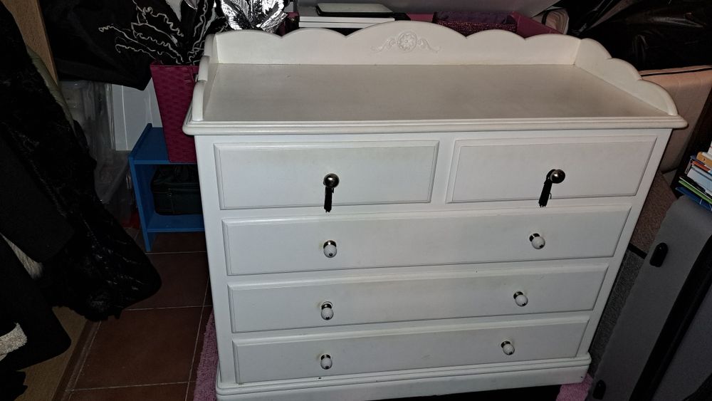 Cómoda em madeira castanho