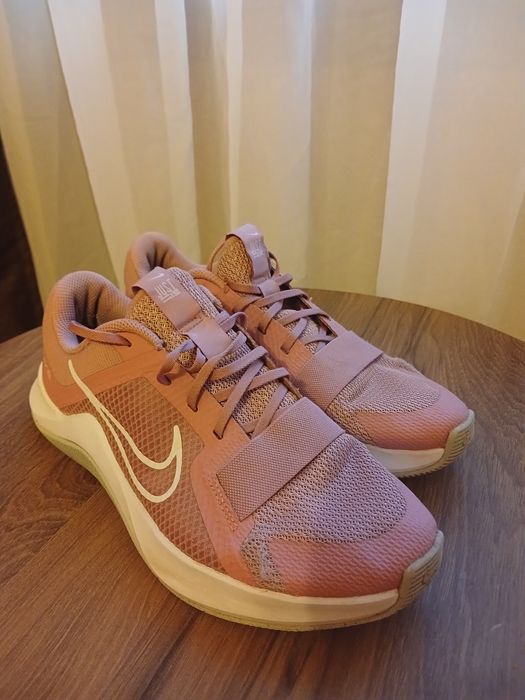 Кросівкі жіночі Nike