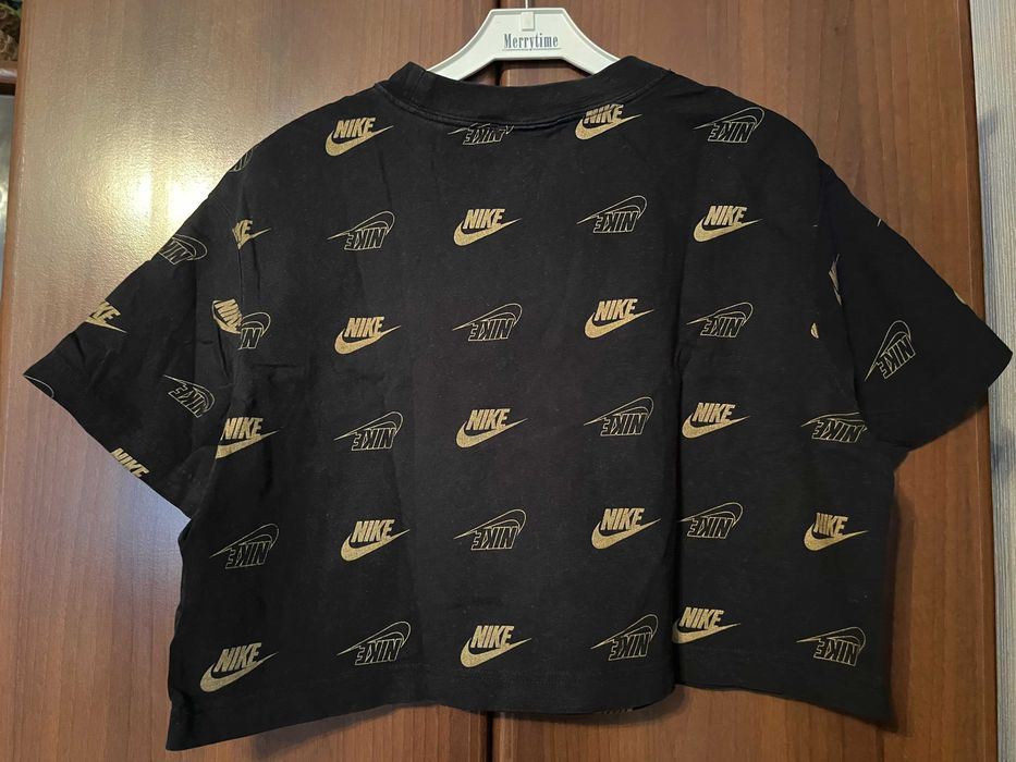 T-shirt damski Nike czarny