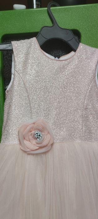 Плаття нарядне , на випуск