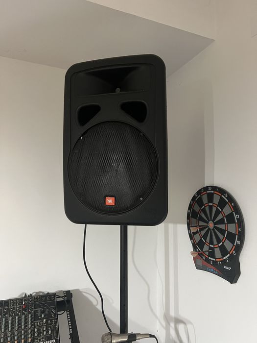 Sistema de som JBL