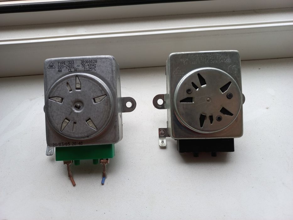 Мотор вертела Indesit 30900028