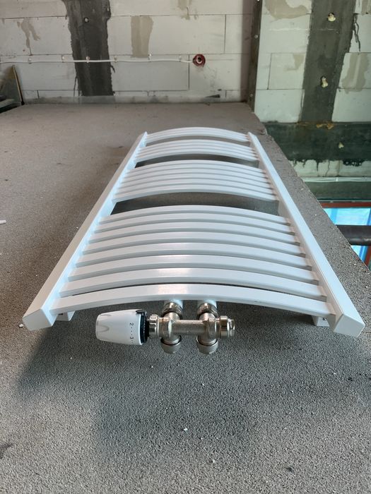 Terma dexter grzejnik łazienkowy 122x50+ galka tetmostatyczna