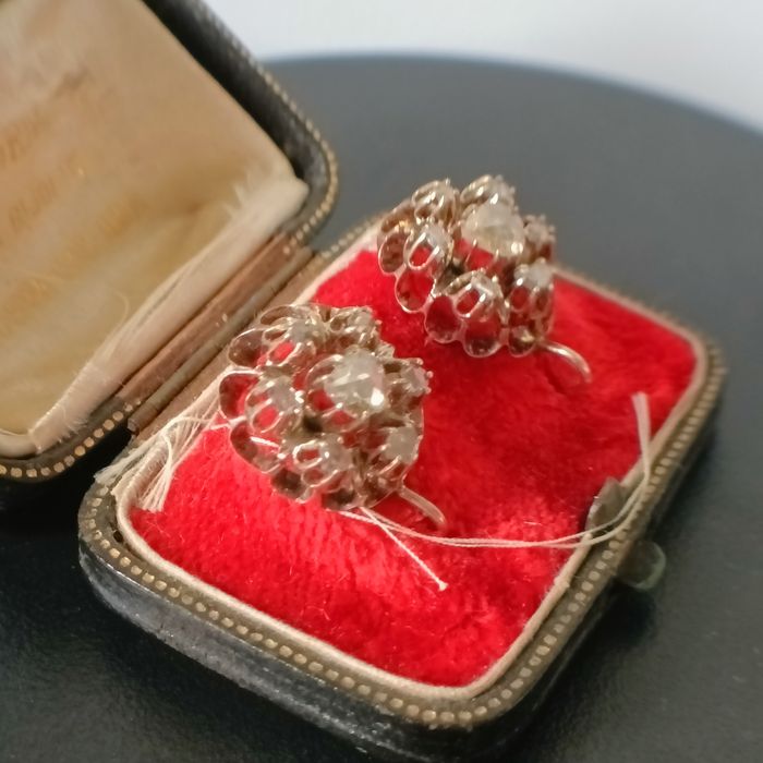 Stare złote kolczykiz diamentami - Francja