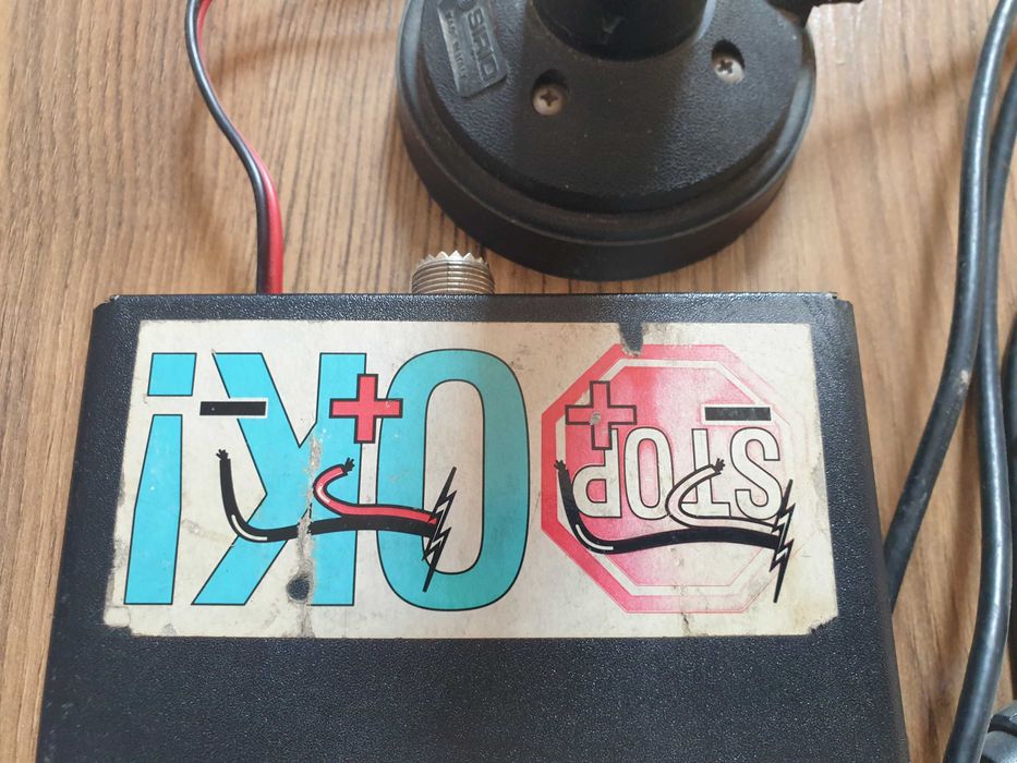 CB Radio President Johnny III z anteną