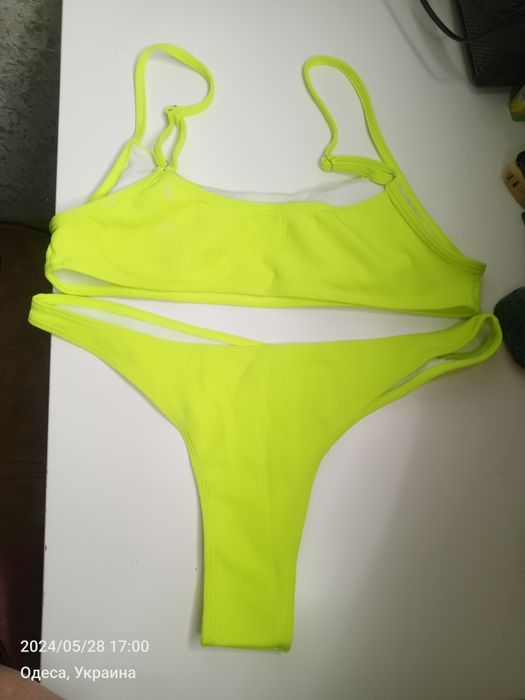 Купальник раздельный салатовый