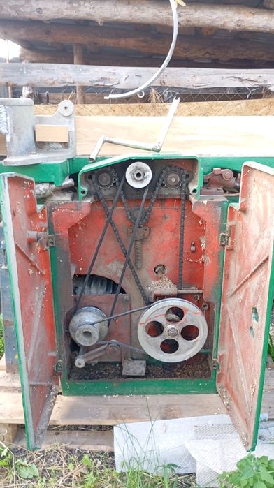 Деревообробний верстат фуганок рейсмус 220 в