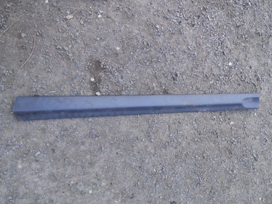 LISTWA DRZWI PRAWY PRZÓD ZAFIRA A 090597588 99-05