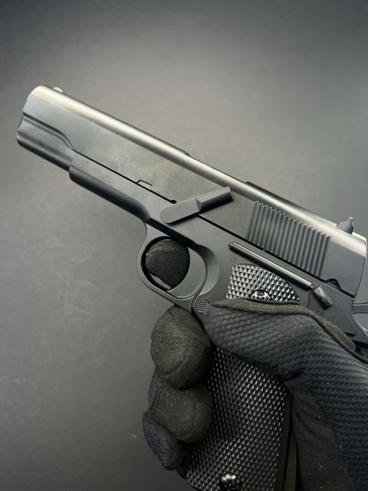 Топовий іграшковий пістолет Кольт 1911 з металу - модель Cyma ZM19