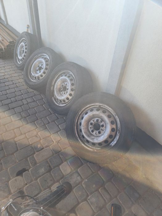 Шини з дисками 205 65 р16с  2022р