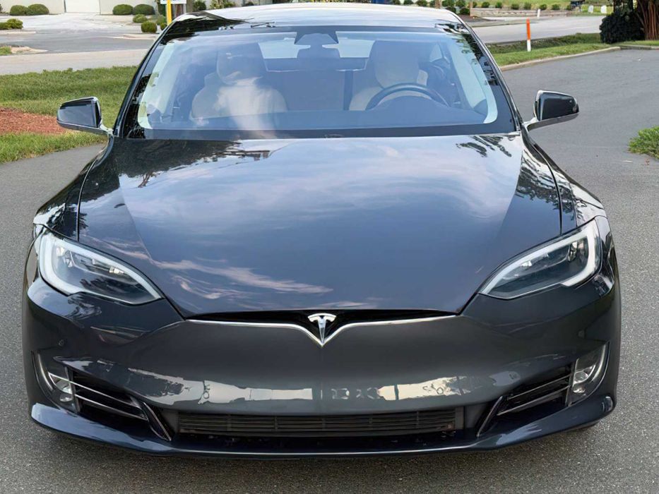 Tesla Model S      2017