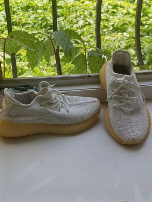 Продам Yeezy boost
