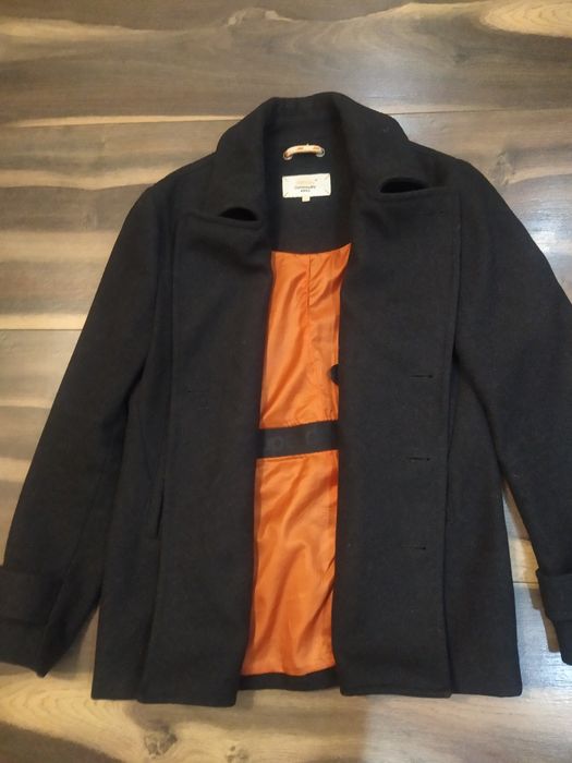 Толстівка на хутрі Abercrombie розміщення  L 50-52 1500гр ідеальний стан Тренч Superdry розм М 46-48 900гр стан  ідеальний,новогого