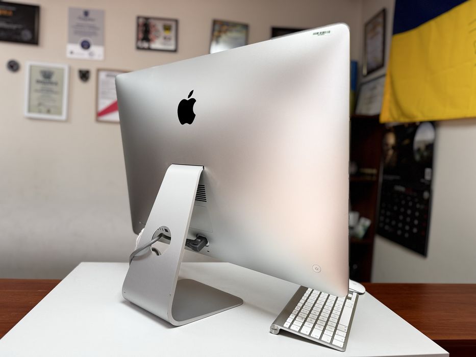 Apple iMac 27" Retina 5K 2020 / i5-10500 / 16GB / SSD 512GB / Radeon Pro 5300 4GB/оригінальна клавіатура + мишка в комплекті