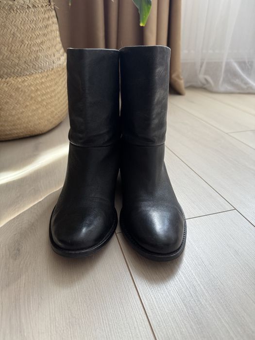 Полуботикни Carlo Pasolini