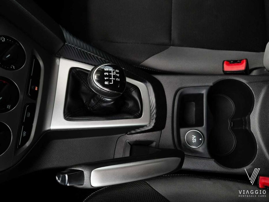 Wynajem auta Wypożyczalnia samochodów Ford Focus 1.6 TDCi 95 KM NAVI CZUJNIKI KLIMA