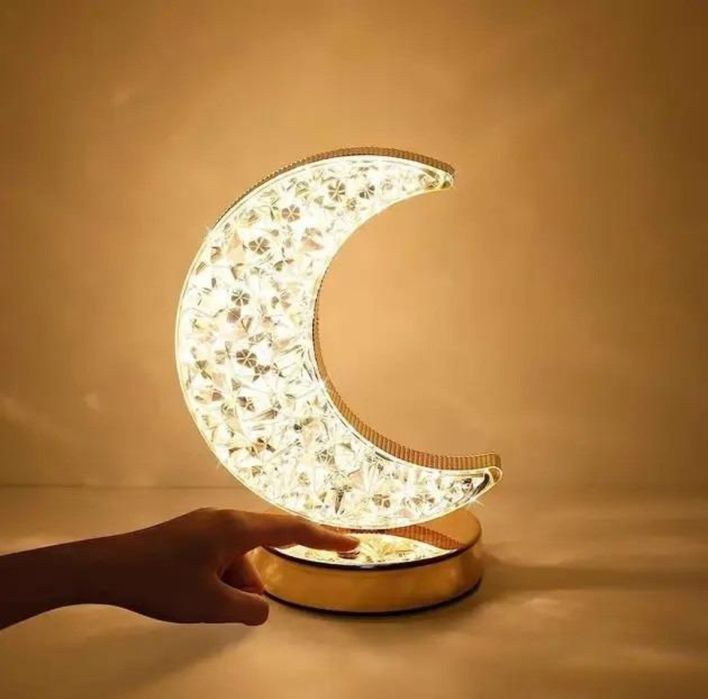 Світильник-нічник півмісяць на акумуляторі із сенсорним керуванням