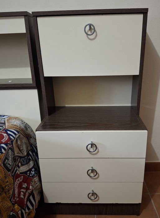 Mobília: Quarto Solteiro Simples e Funcional - Boa Oportunidade!