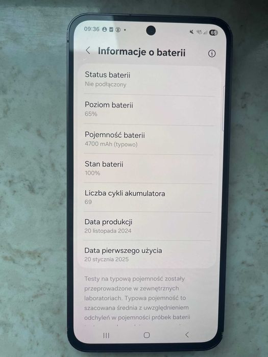 Samsung S24FE używany bateria 100%