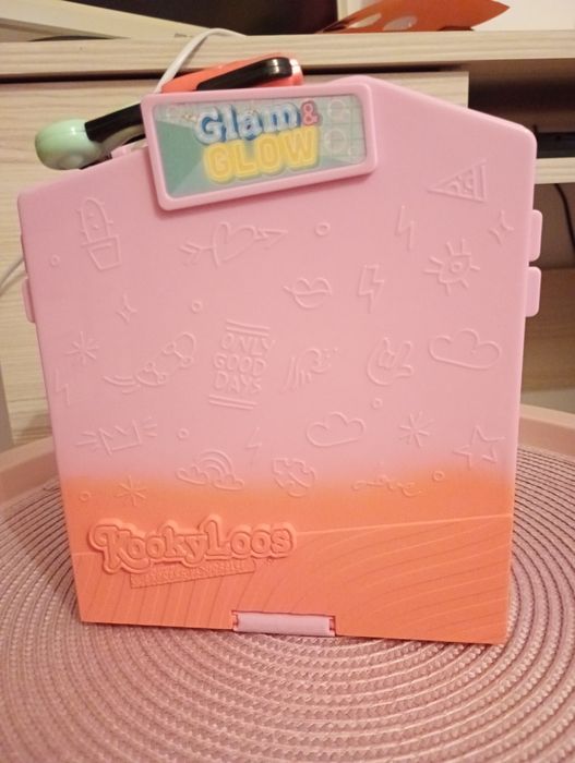 Kookyloose glam glow