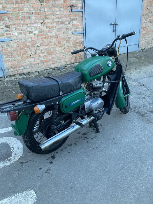 Мотоцикл Восход 3 перебраний мотор-коробка, сів поїхав.