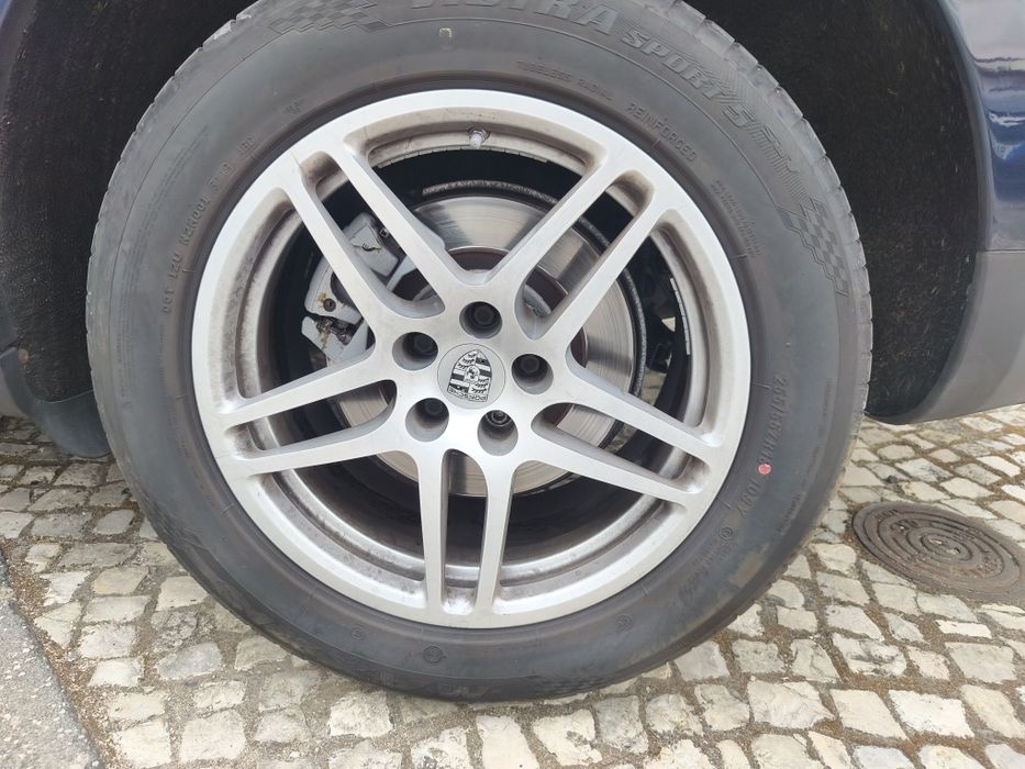 Tenho 4 jantes iguais para o Porsche macan a estas em muito boas condições para venda