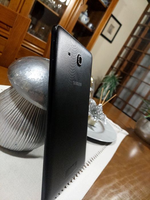 Samsung Tab E SM-T560