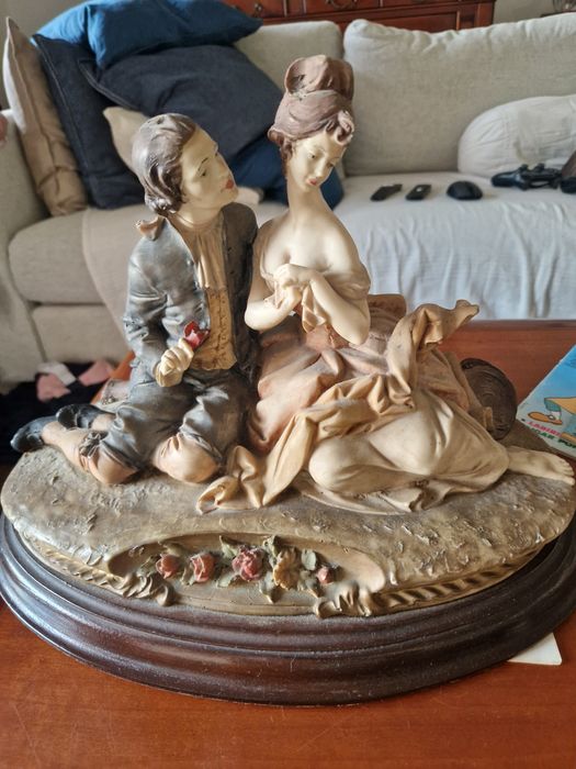 Estátua em porcelana


Guardar


Guardar