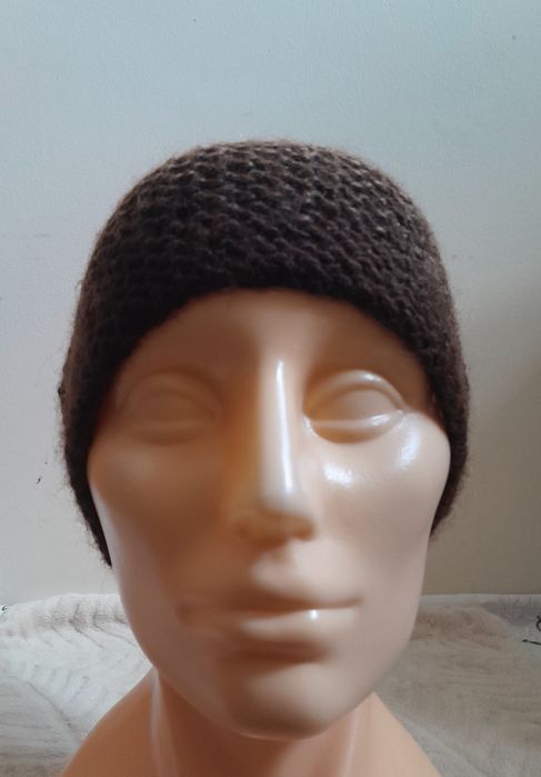 Ciepła brązowa czapka