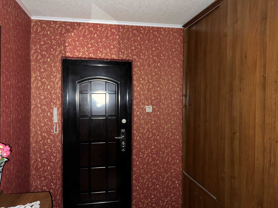 Продам 3-кімнатну квартиру у центрі Тернівки (Вулиця Шахтарська)