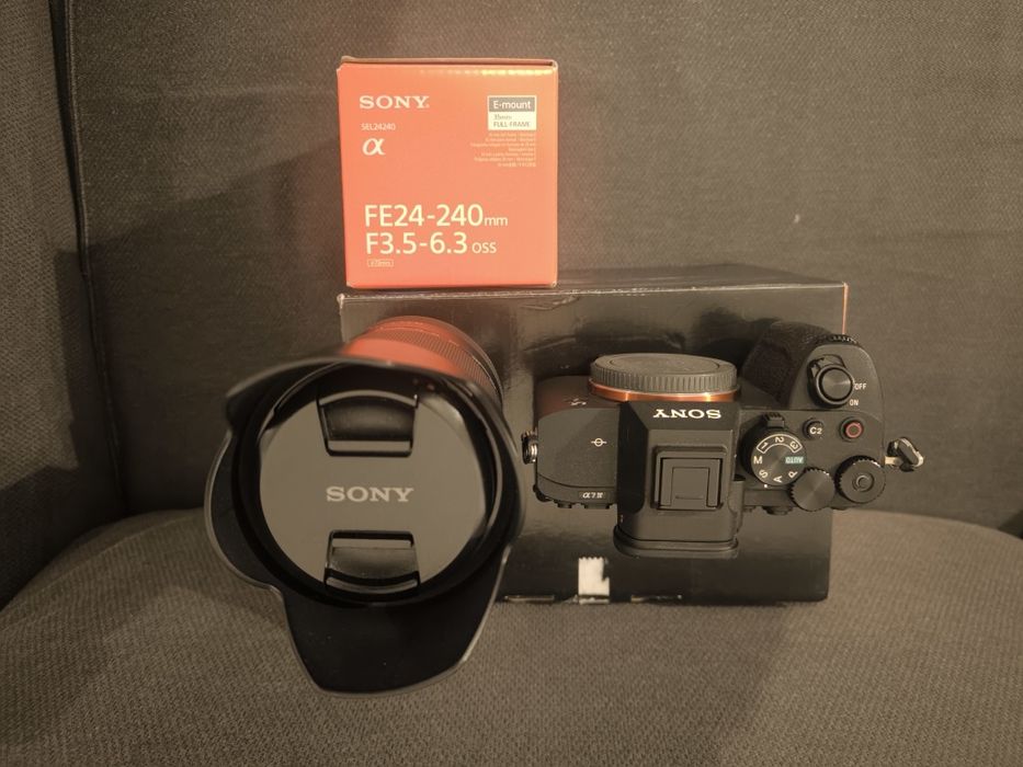 Sony Alpha 7 IV + lente Sony 24-240